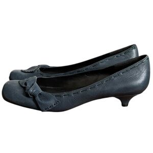 Nine West Leather Blue Top Stitching Bow Accent Kitten Heels Size 8.5 Preppy